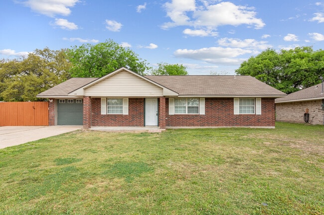 Photo - 306 Avenue G