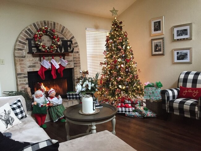 Photo - 2/1 Conveniently located off Miccosukee Road inside Capital Circle