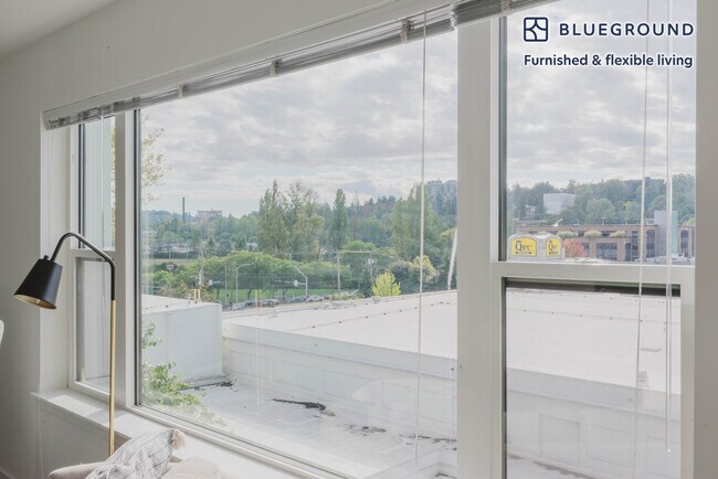 Photo - 4609 Union Bay Pl NE Unit FL4-ID767