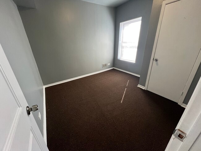 Photo - 6902 S Michigan Ave Unidad 3S