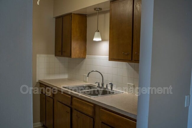 Photo - 625 5th Ave Unit #9