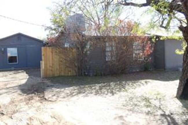 Building Photo - Wake and Fish! Rental