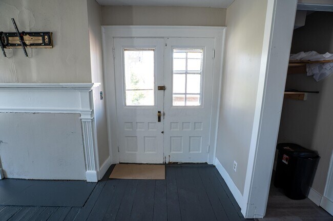 Photo - 166 N Sandusky St Unit A