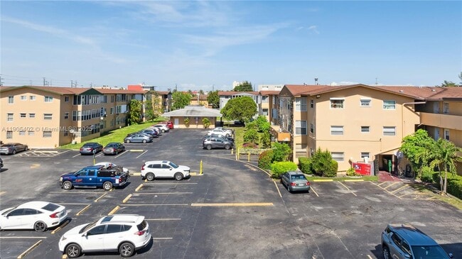 Photo - 140 Royal Palm Rd Unidad 314-4