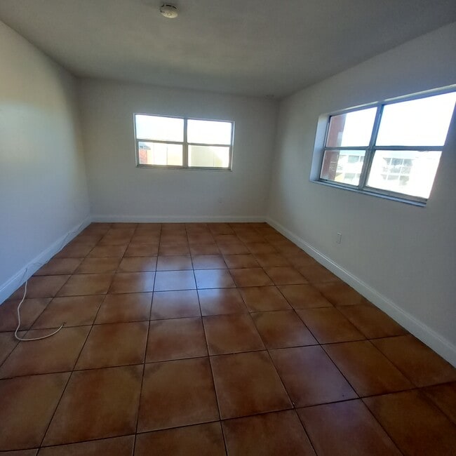 Photo - 3610 NW 21st St Unit 413