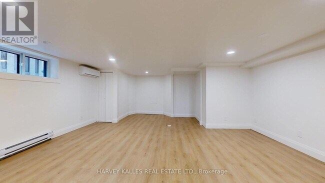 Photo - 1216 Avenue Rd Unit 3