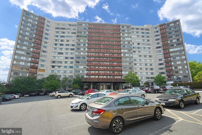 Building Photo - 5340 Holmes Run Pkwy Unit 1503