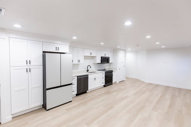 Building Photo - 1062 N Highpass Dr Unit Lower Residence Rental