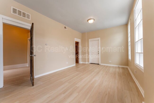 Photo - 3328 W Chicago Ave Unit 2R