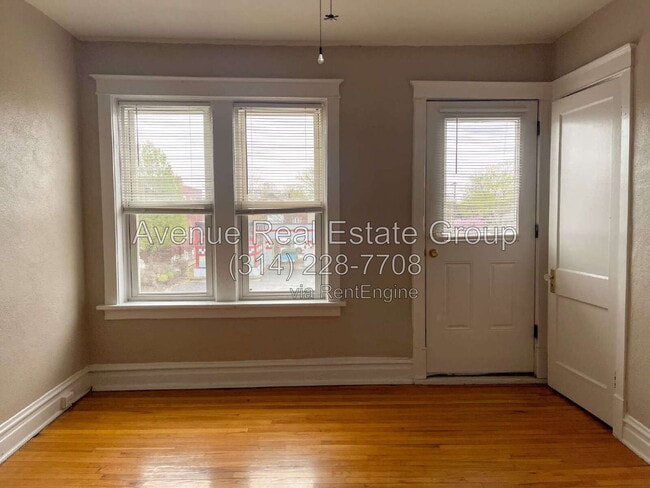 Photo - 5067 Chippewa St Unit 2f