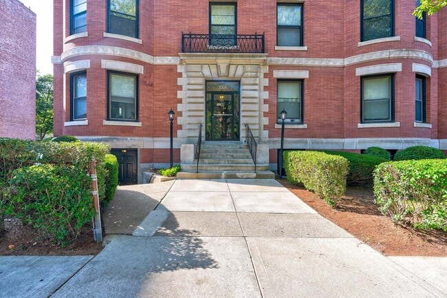 Photo - 1064 Beacon St Unit 12A