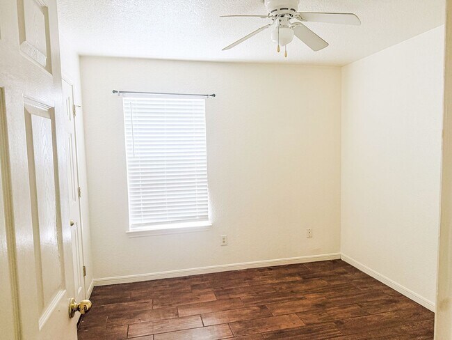 Photo - 3109 Denia Ct Unidad A