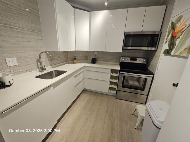 Photo - 300 Bayview Dr Unit 1402