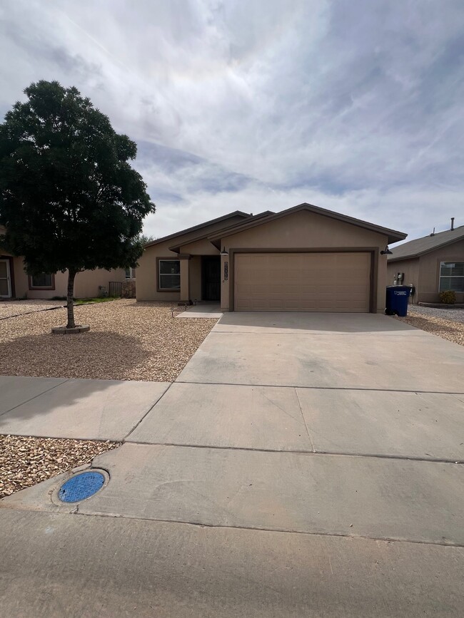 Building Photo - 12037 Copper Mine Ln