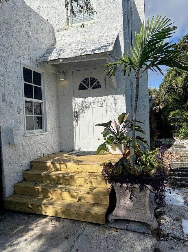 Photo - 820 30th St