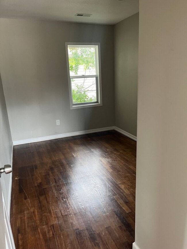 Photo - Charming 3 Bedroom 2 Bathroom