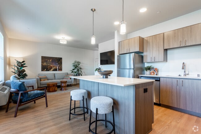 2BR, 1BA - 1,010 SF