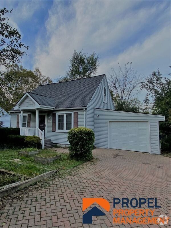 Building Photo - 3345 Edgewood Dr Rental