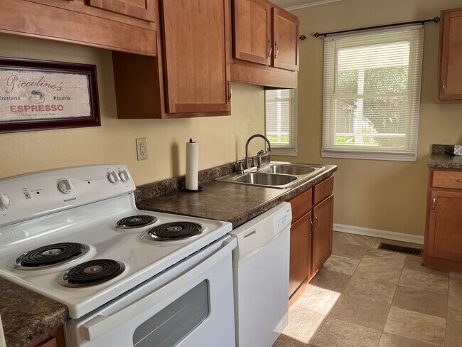 Photo - 25 Cascade Ter