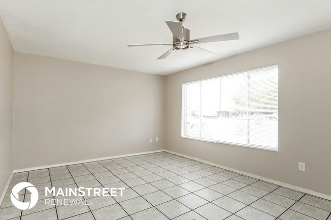 Photo - 1819 N 47th Dr