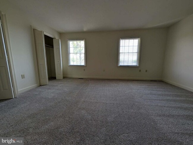 Photo - 105 Equestrian Dr