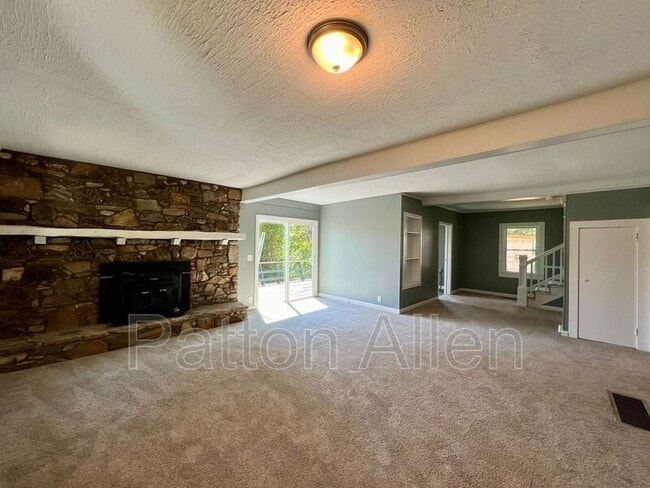 Photo - 15 Woodbine Rd