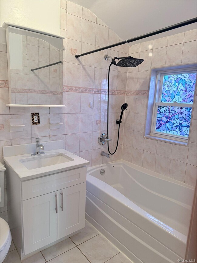 Photo - 147-17 249th St