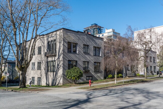 Photo - 935 Jervis St Unit 17