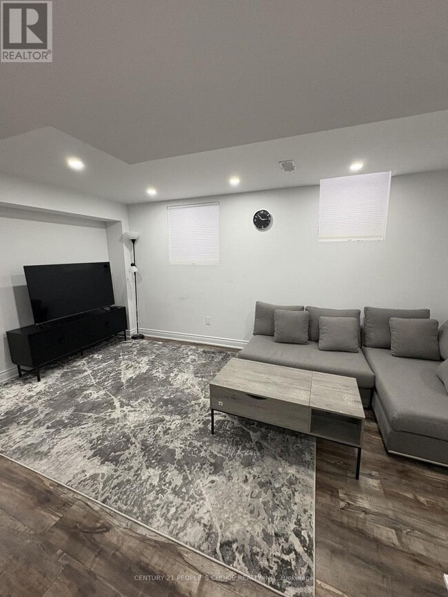 Photo - 23 Knotty Pine Ave