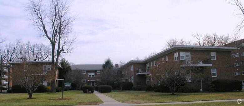 Photo - 3801-3807 Clarks Ln