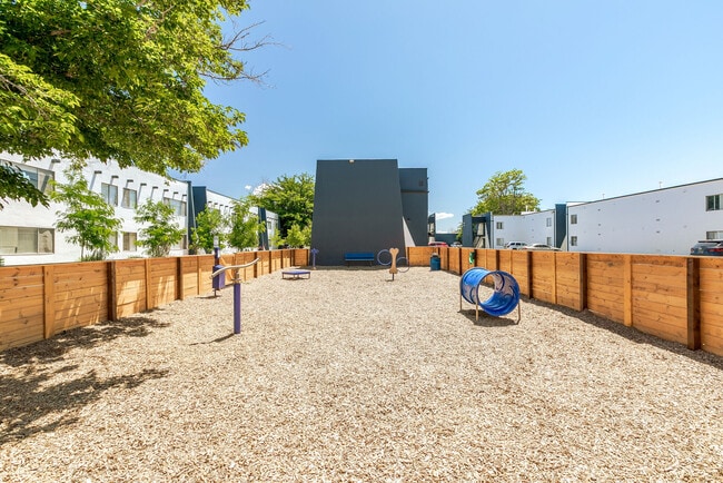 Photo - Valley Apartments