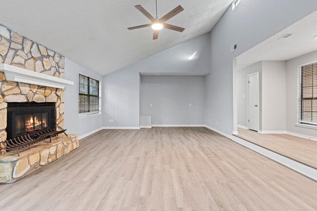 Photo - 723 Prestwick Dr