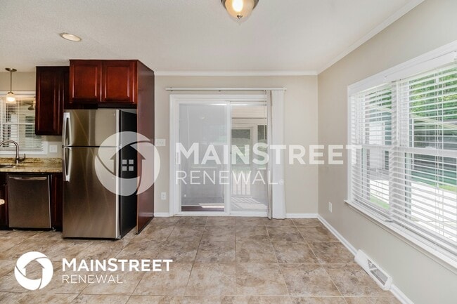 Photo - 537 Kingfield Dr SW