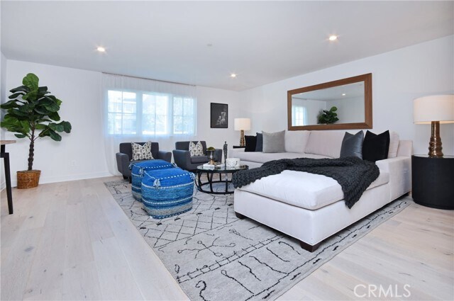 Photo - 4641 Cahuenga Blvd