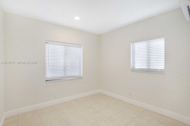 Photo - 502 NW 7th Ct Unit 1