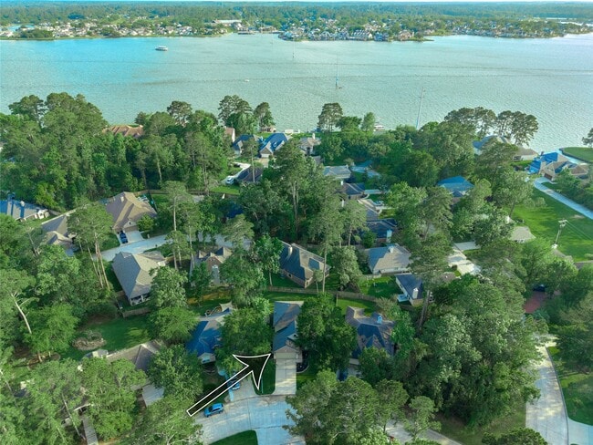 Photo - 12515 Lakeshore Dr