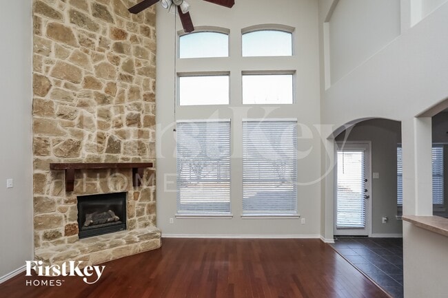 6613 Driftwood Ln