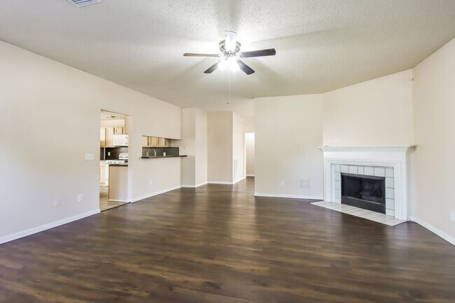 Photo - 7131 Maple Walk Dr