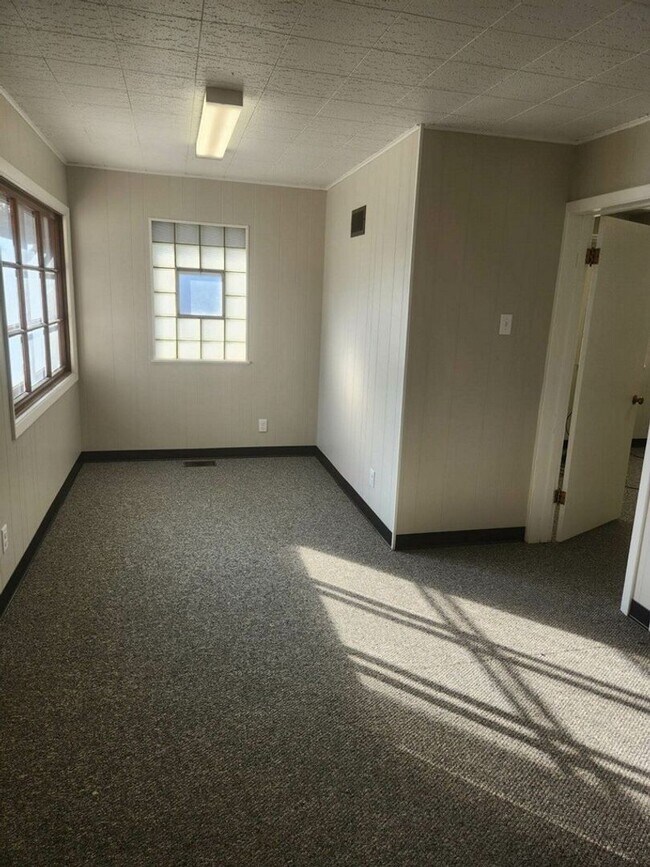 Photo - 1303 S 13th St Unit 1303 Grand