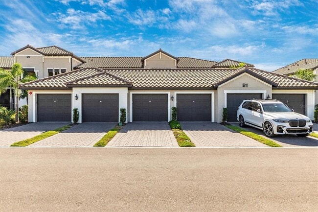 Photo - 5711 Palmer Cir Unit 206