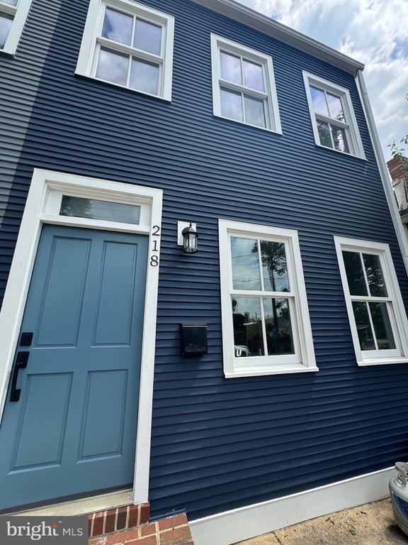 Photo - 218 S Henry St Townhome