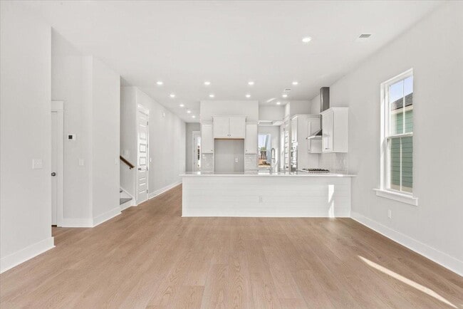 Photo - 437 Parish Farms Dr