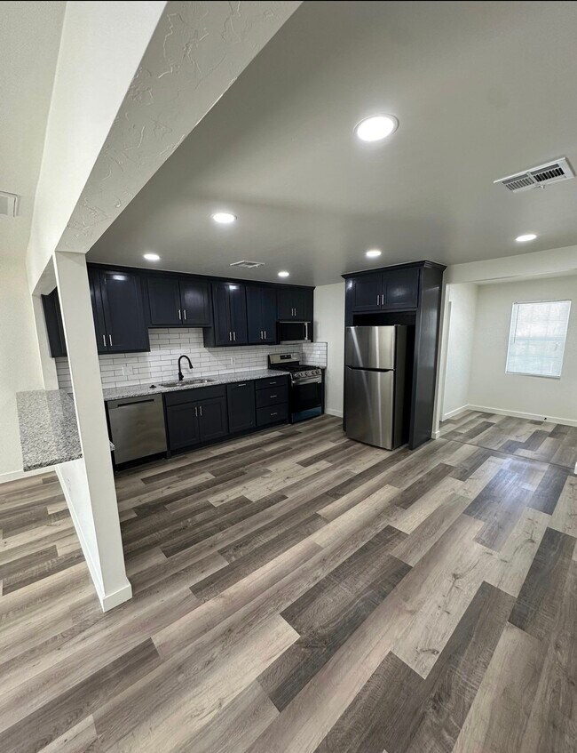 Photo - 1621 NE 18th St