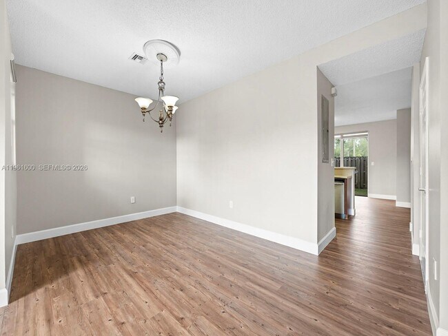 Photo - 1049 NE 42nd Pl