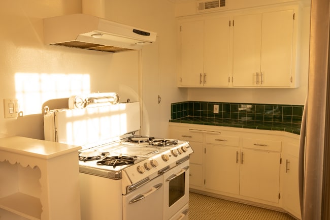 Photo - 1745 Mariposa Ave Unit 3