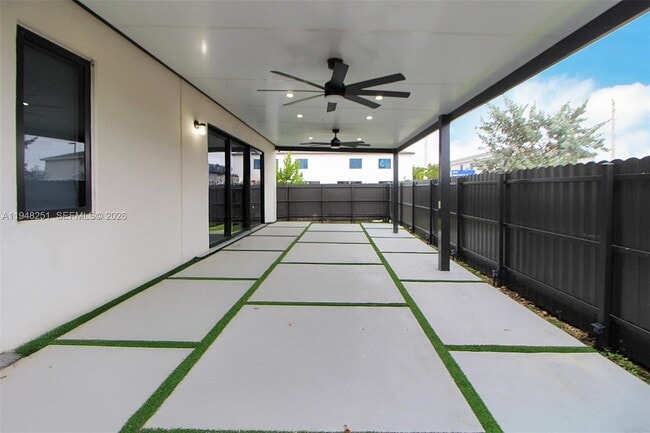 Photo - 320 NW 13th Ct