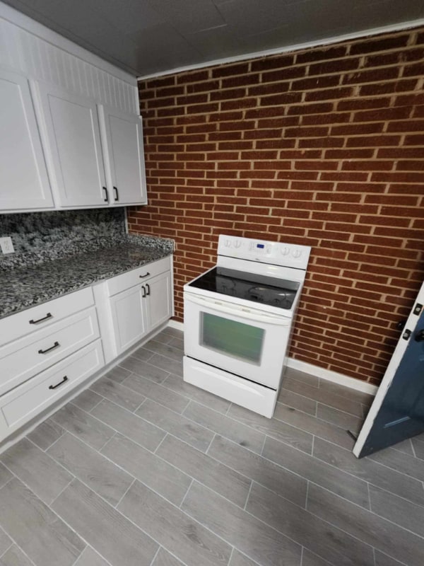 Photo - 74 Parsonage Ln