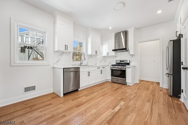 Photo - 30 Woodland Ave Unit 4