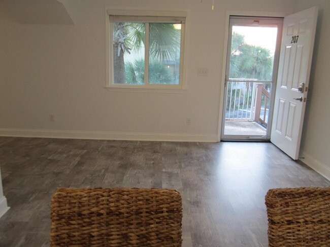 Photo - 315 Bream Ave Condo Unit 207