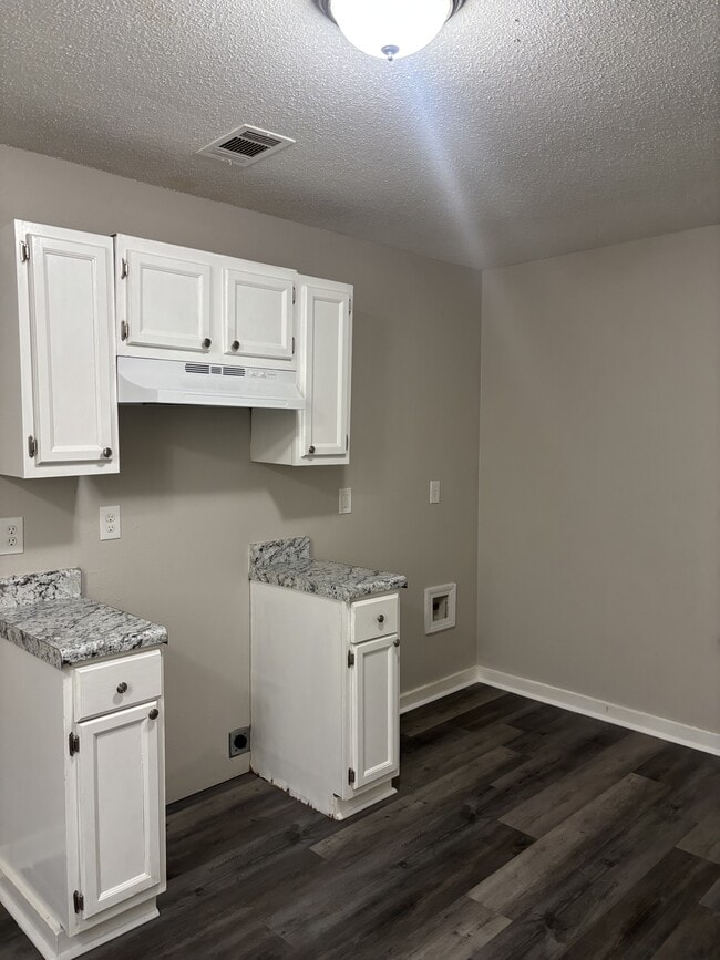 Photo - 5332 Bitter Creek Dr